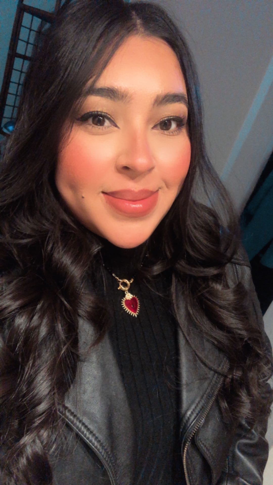 Ela, de México, en Mujeres Solteras